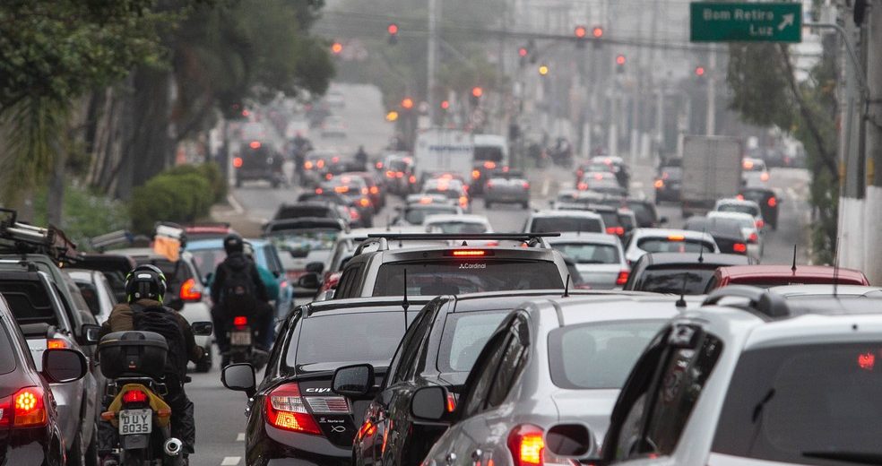 São Paulo impõe rodízio de veículos
