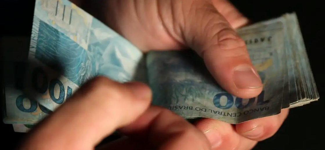 Atividade econômica recua em julho e acende sinais de alerta